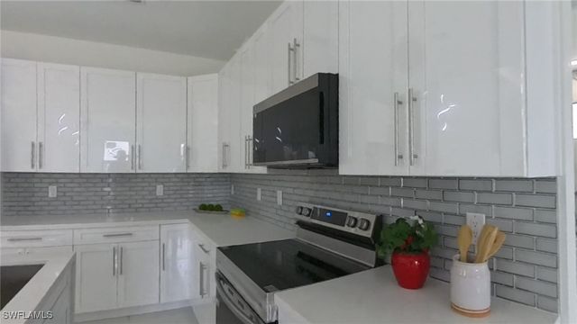 3004 4th ST SW, Lehigh Acres, FL 33976