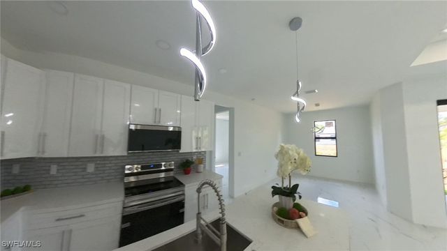 3004 4th ST SW, Lehigh Acres, FL 33976