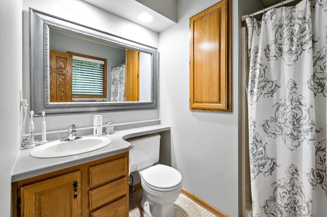 112122 Haering Lane, Chaska, MN 55318