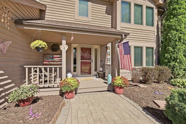112122 Haering Lane, Chaska, MN 55318