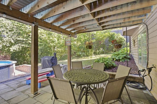 112122 Haering Lane, Chaska, MN 55318