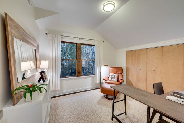 1415 McKennie Ave, Nashville, TN 37206