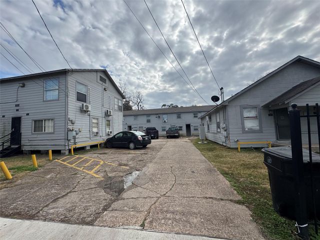 7018 Avenue F 6, Houston, TX 77011