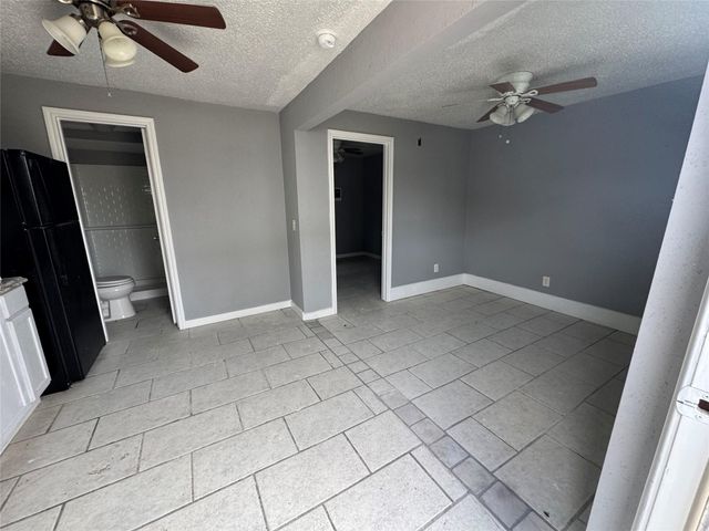 7018 Avenue F 6, Houston, TX 77011