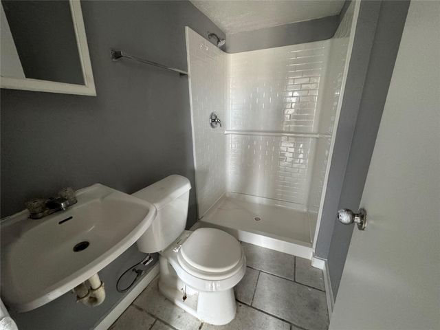 7018 Avenue F 6, Houston, TX 77011