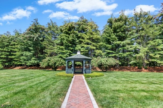 12 Maddaket, Scotch Plains Twp., NJ 07076