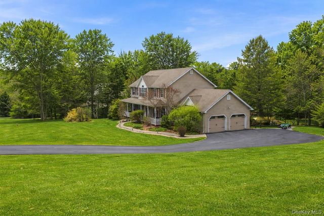 17 Woodridge Drive, Chester, NY 10918