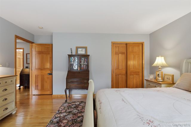 17 Woodridge Drive, Chester, NY 10918