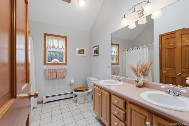 17 Woodridge Drive, Chester, NY 10918