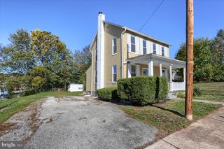 122 S 2ND ST, Mount Wolf, PA 17347