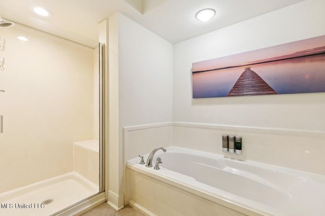 2046 Beach Boulevard, D103, Biloxi, MS 39531