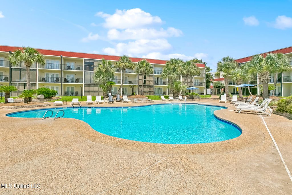 2046 Beach Boulevard, D103, Biloxi, MS 39531