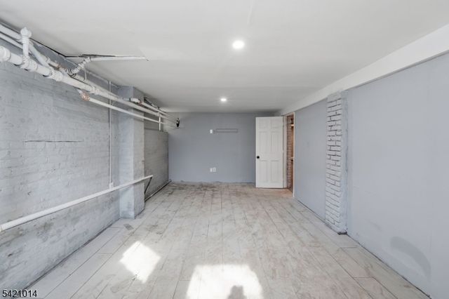 301 Ellis Ave, Irvington Twp., NJ 07111