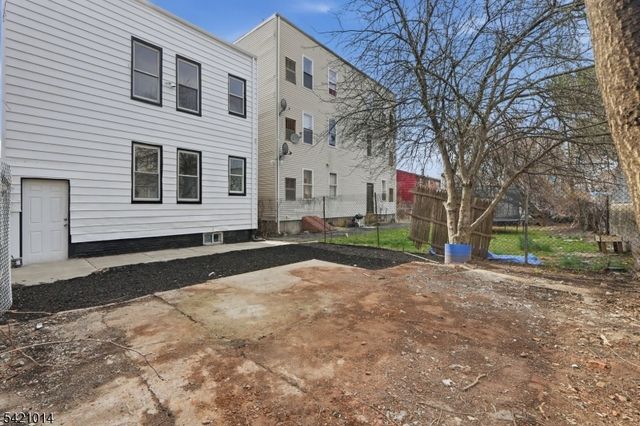 301 Ellis Ave, Irvington Twp., NJ 07111