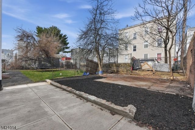 301 Ellis Ave, Irvington Twp., NJ 07111