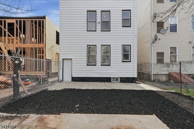 301 Ellis Ave, Irvington Twp., NJ 07111