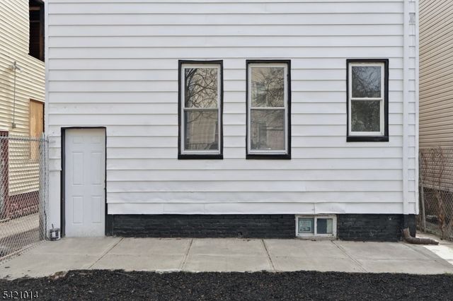 301 Ellis Ave, Irvington Twp., NJ 07111