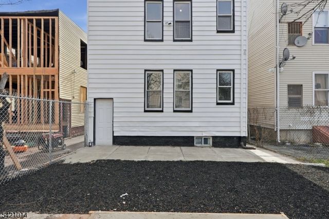 301 Ellis Ave, Irvington Twp., NJ 07111