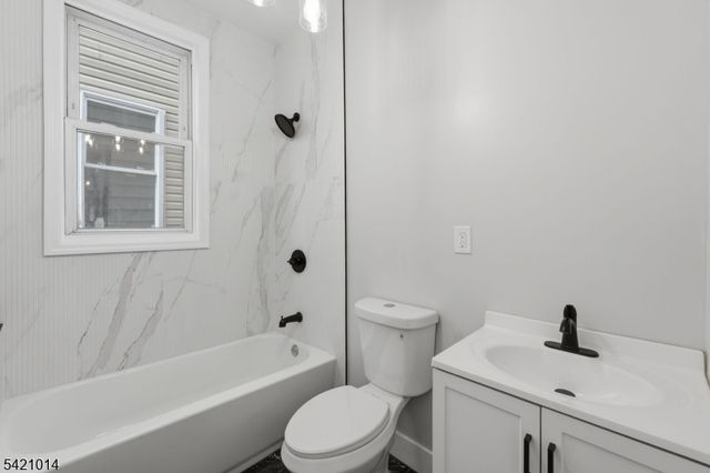 301 Ellis Ave, Irvington Twp., NJ 07111