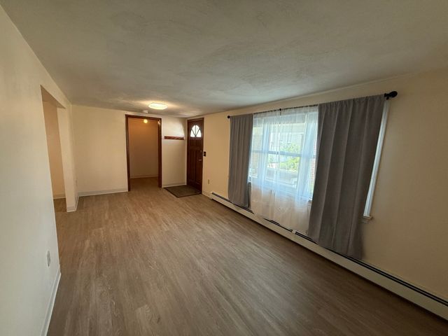 54 Pleasant St A, Wareham, MA 02571
