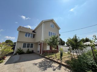 54 Pleasant St A, Wareham, MA 02571