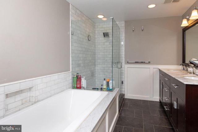 8401 SAINT MARTINS LN, Philadelphia, PA 19118