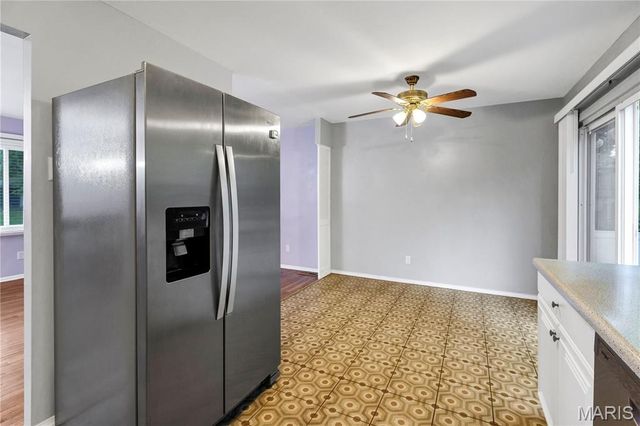 1357 Glenstone Drive, Maryland Heights, MO 63043