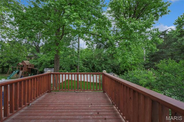 1357 Glenstone Drive, Maryland Heights, MO 63043
