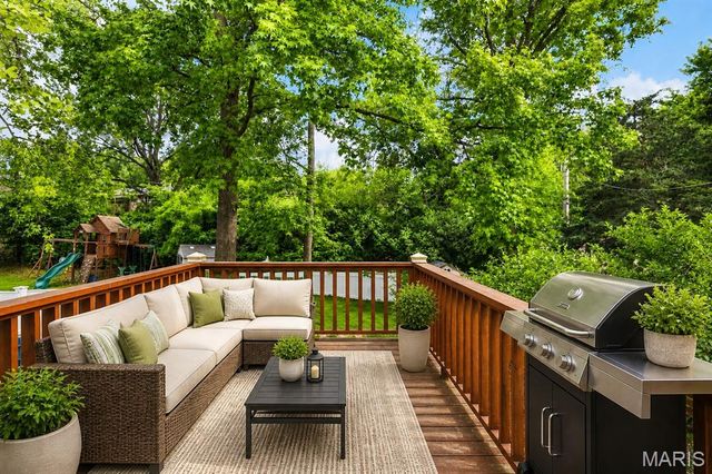 1357 Glenstone Drive, Maryland Heights, MO 63043