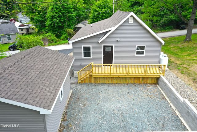 20 Franklin Avenue, North Greenbush, NY 12198