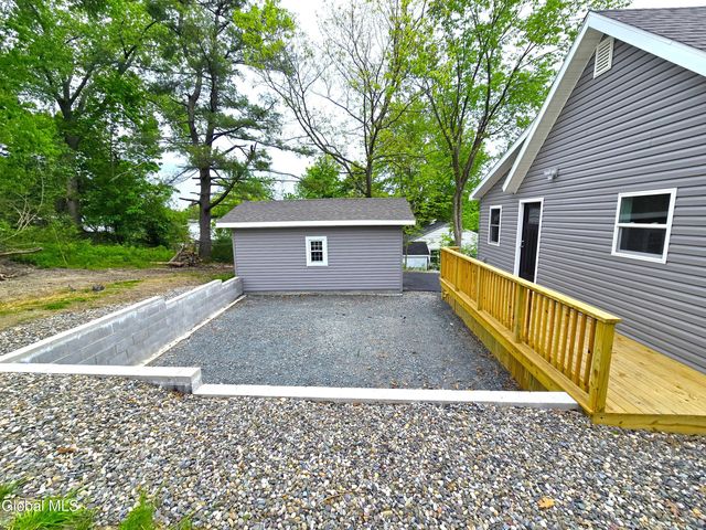 20 Franklin Avenue, North Greenbush, NY 12198