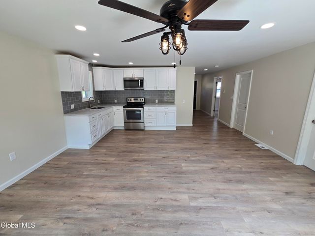 20 Franklin Avenue, North Greenbush, NY 12198