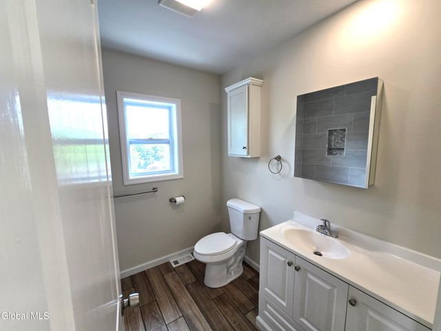 20 Franklin Avenue, North Greenbush, NY 12198
