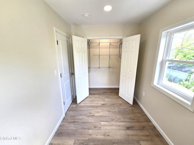 20 Franklin Avenue, North Greenbush, NY 12198