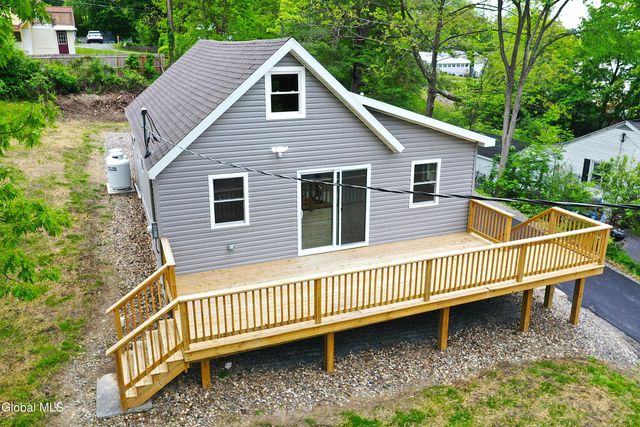 20 Franklin Avenue, North Greenbush, NY 12198