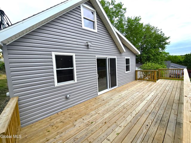 20 Franklin Avenue, North Greenbush, NY 12198