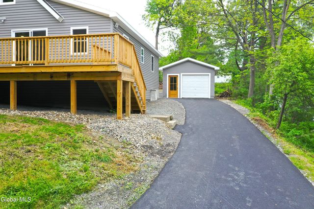 20 Franklin Avenue, North Greenbush, NY 12198