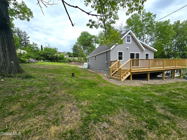 20 Franklin Avenue, North Greenbush, NY 12198