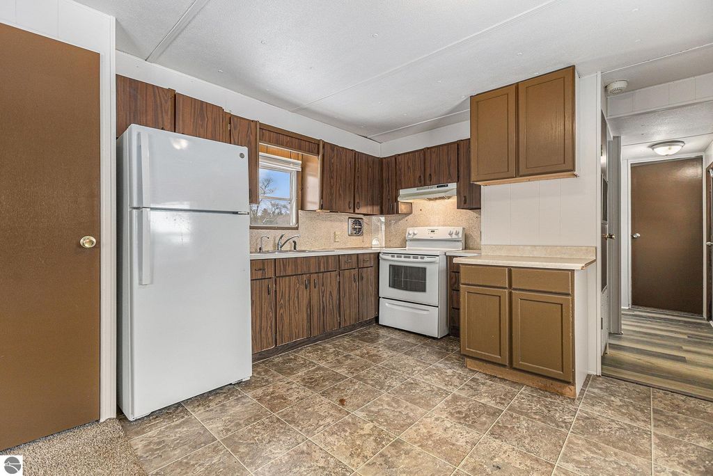 Image 5 of property listing at 200 N Clark Street, Mesick, MI 49668