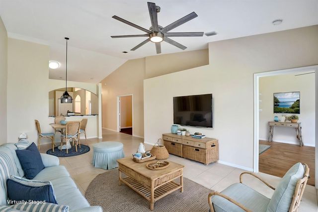 8375 Logia Circle, Boynton Beach, FL 33472