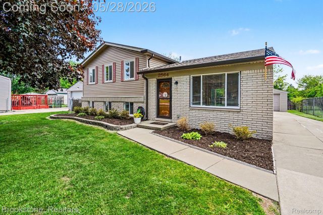 2564 Rainbow Drive, Troy, MI 48083