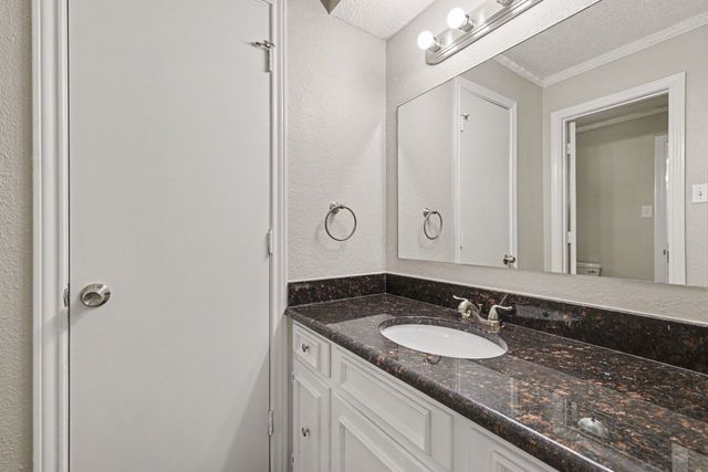 1702 Yorkshire Drive, Richardson, TX 75082