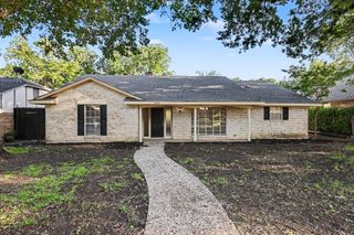 1702 Yorkshire Drive, Richardson, TX 75082