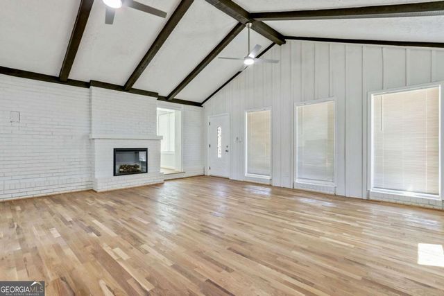 5586 Glore Drive SW, Mableton, GA 30126