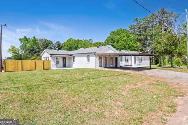 5586 Glore Drive SW, Mableton, GA 30126