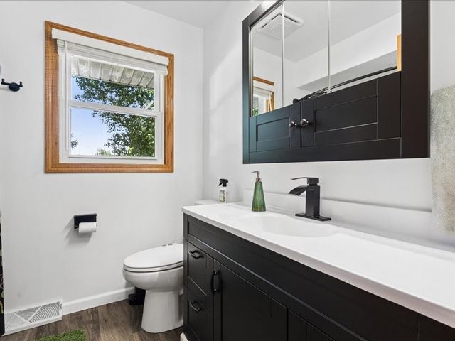 4024 Vine Avenue SE, Cedar Rapids, IA 52403