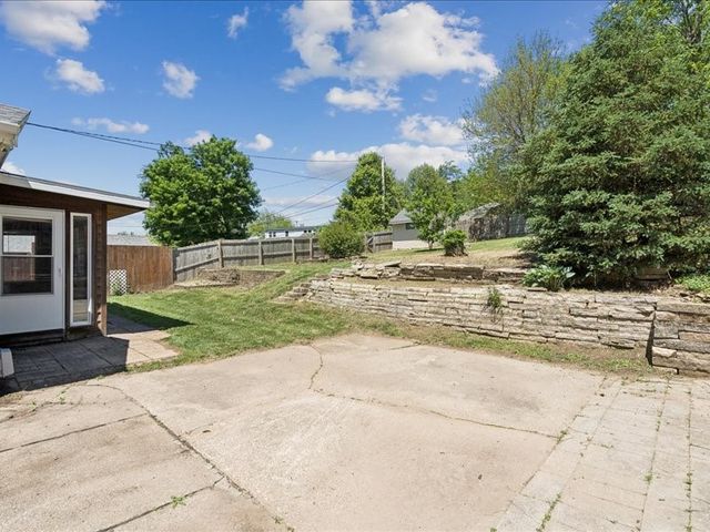 4024 Vine Avenue SE, Cedar Rapids, IA 52403