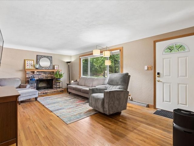4024 Vine Avenue SE, Cedar Rapids, IA 52403