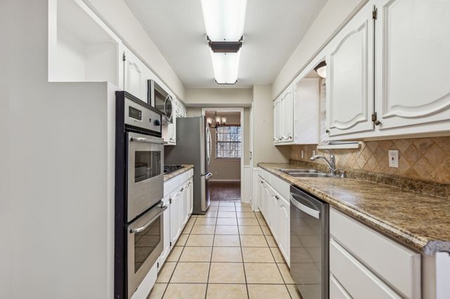 9611 Meadowhill Drive, Dallas, TX 75238