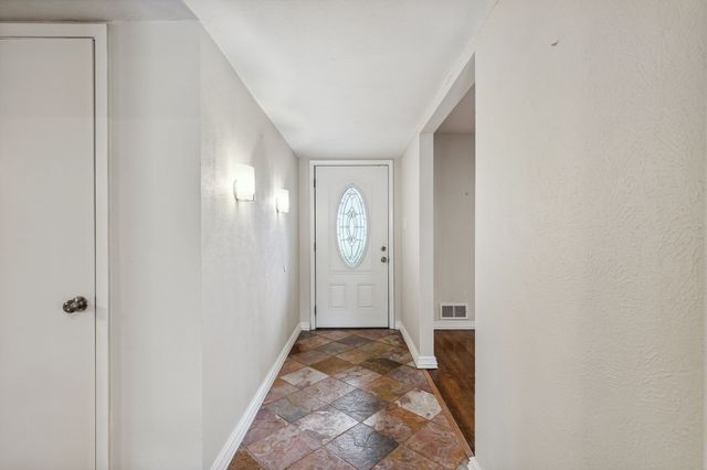 9611 Meadowhill Drive, Dallas, TX 75238